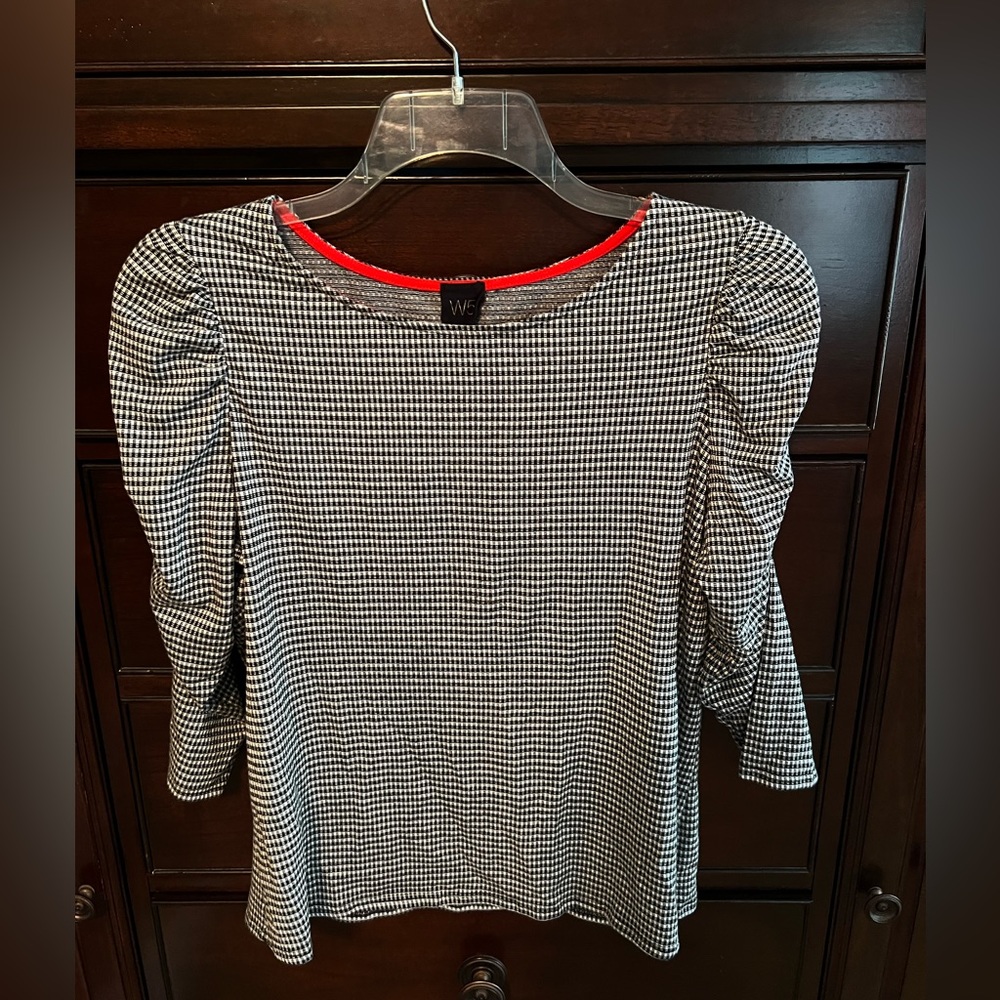 Puff sleeve fitted blouse